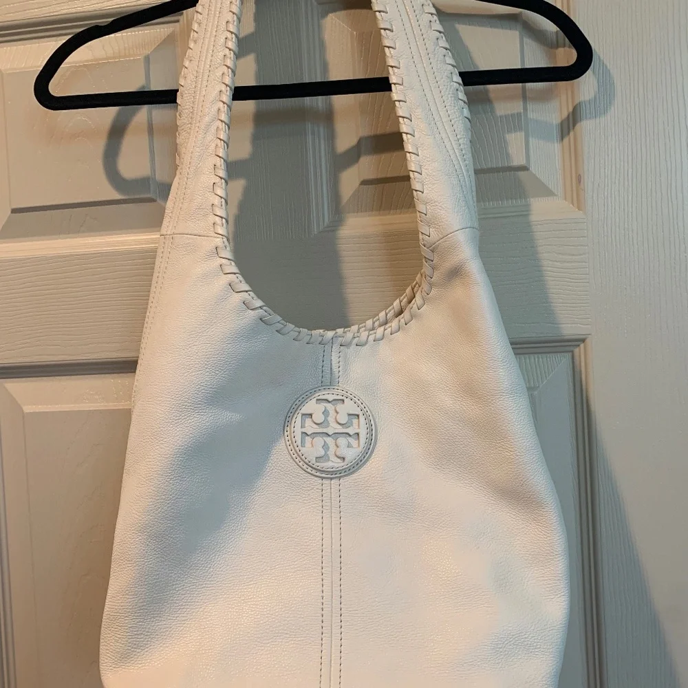 Tory Burch Beige Leather Shoulder Handbag